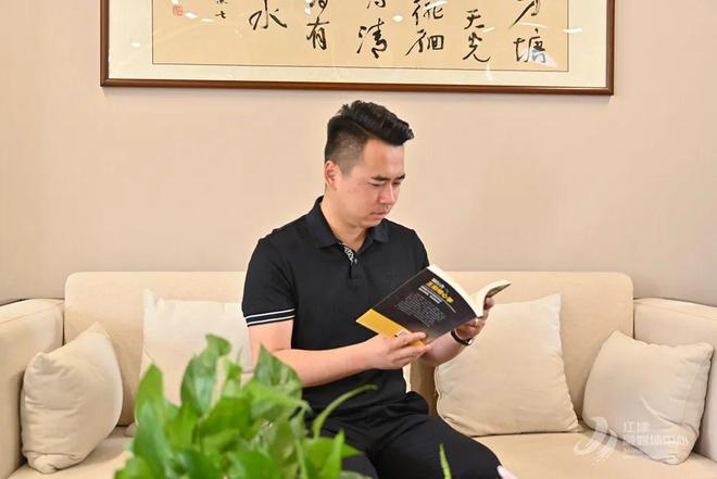 烹百味 匠心熬就“味滋香”麻将胡了电子游戏一勺底料(图3)